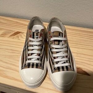 Burberry Men’s Shoes